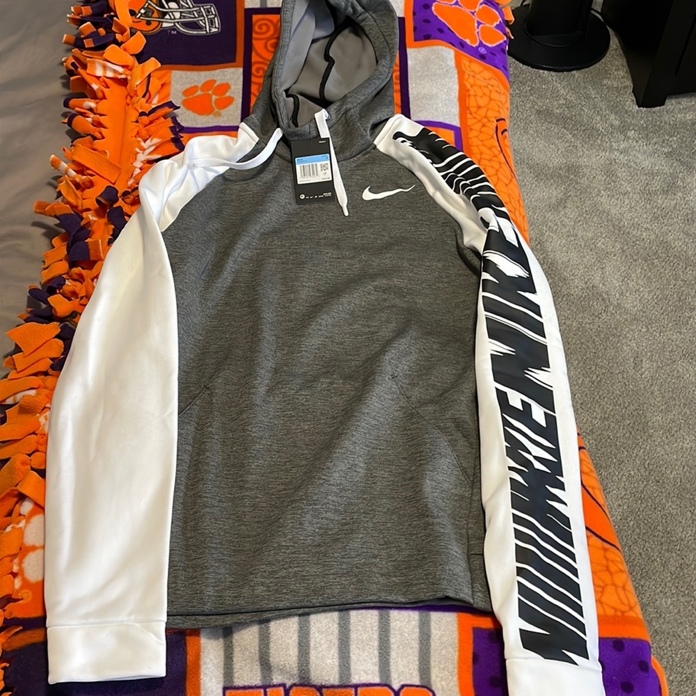 NWT Nike hoodie